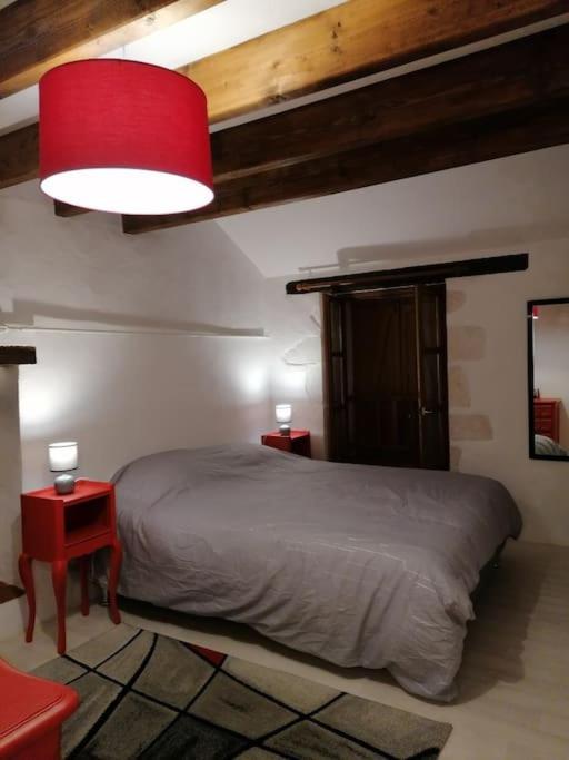 Le Blanc, Agreable Maison De Centre *
